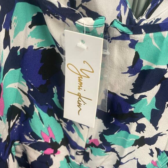 New Yumi Kim Lea Floral Romper Size Small Pockets Floral Spring Summer - Picture 6 of 7